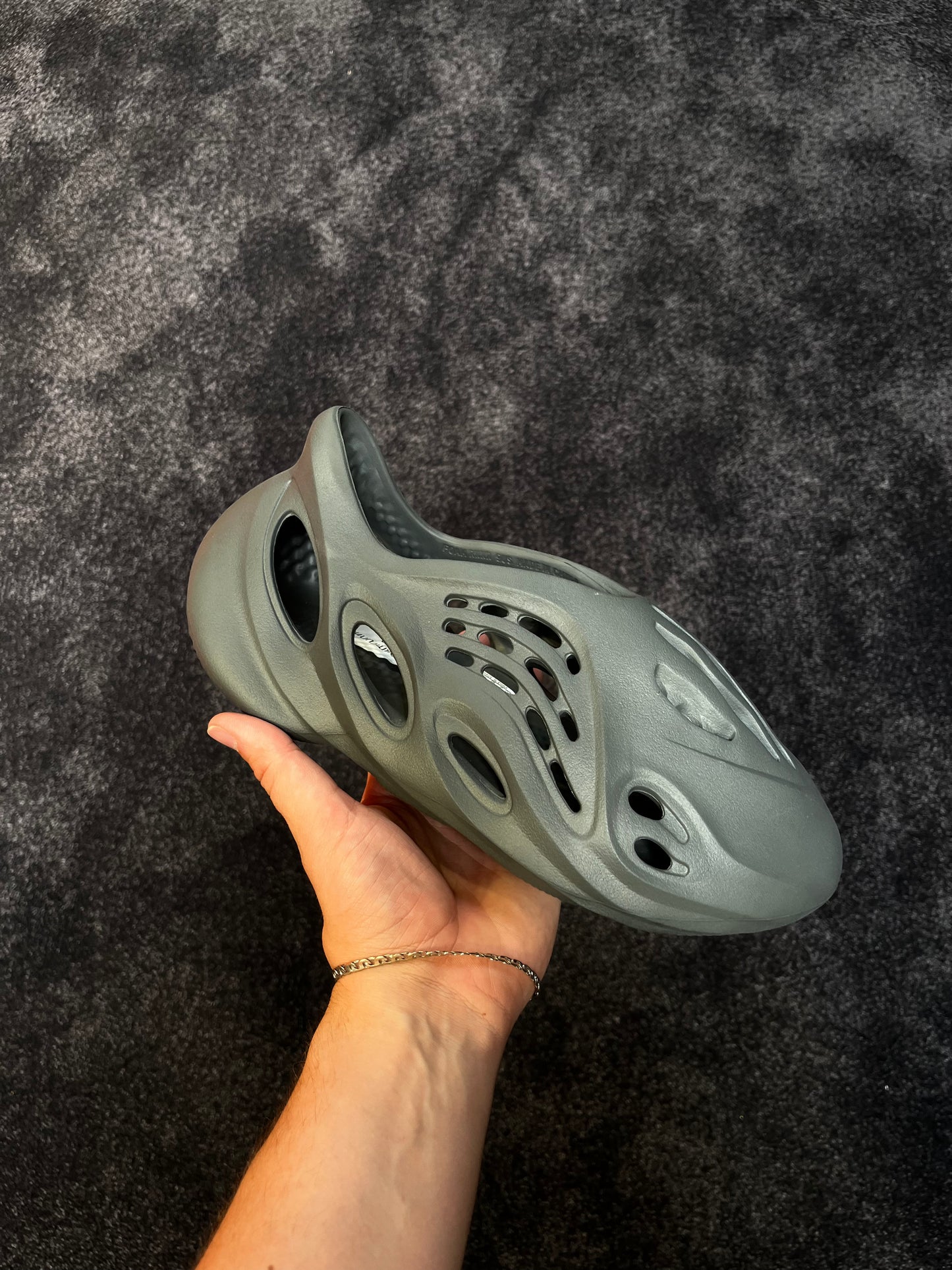 Yeezy Foamrunner Carbon