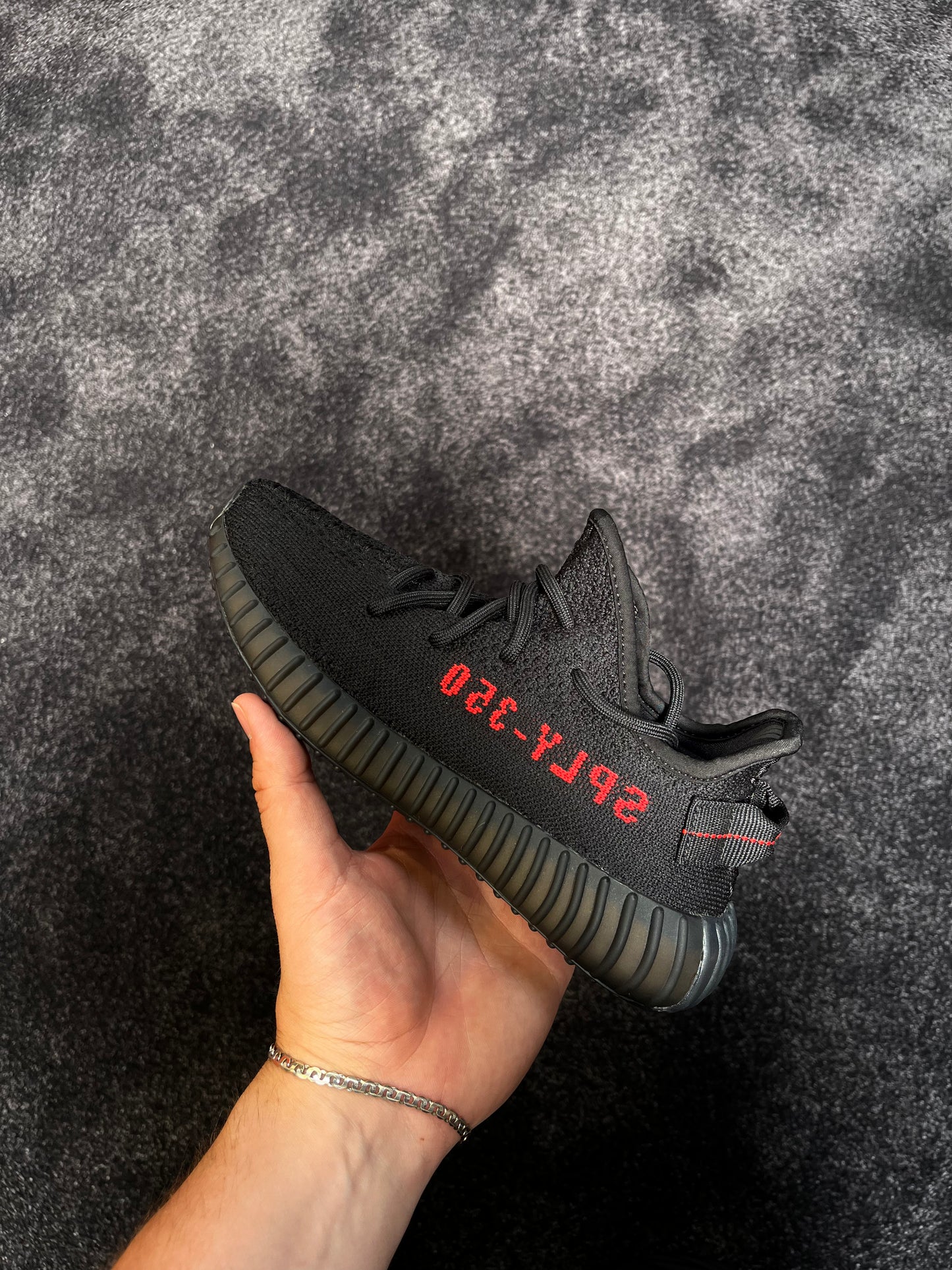 Yeezy Boost 350 V2 Bred - C