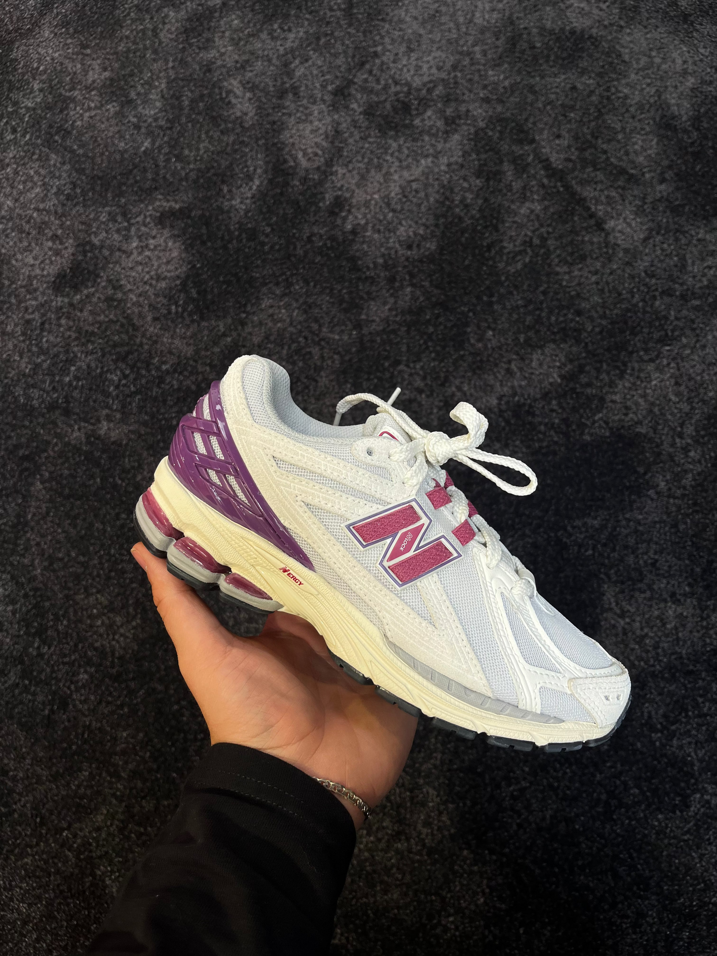 New Balance 1906R Sea Salt Radiant Purple