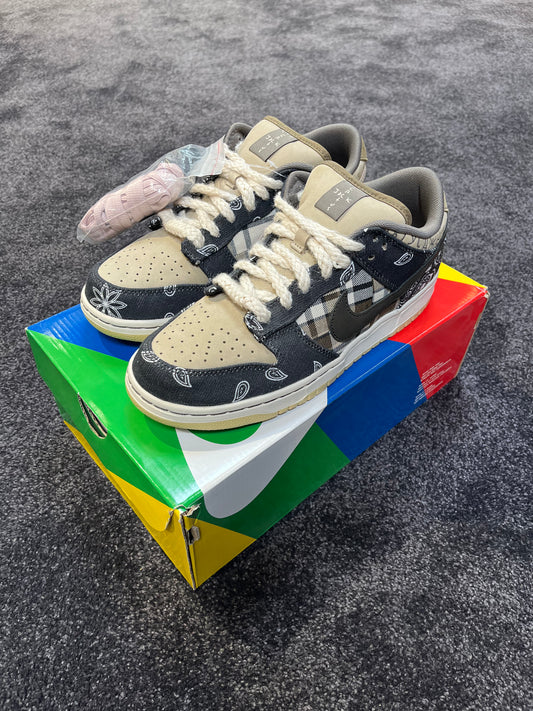 Nike SB Dunk Low Travis Scott 'Bandana' – Limited Edition Sneakers