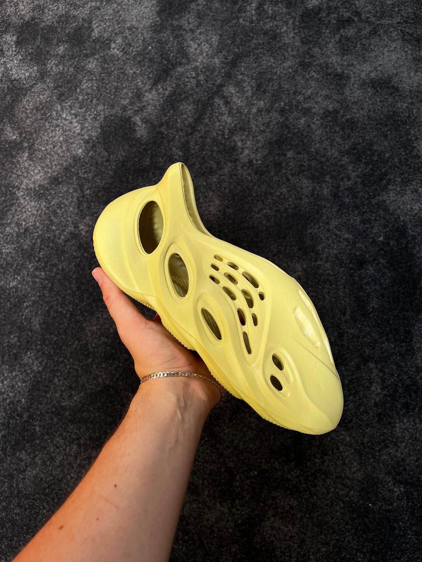Yeezy Foam Runner Sulfur - C