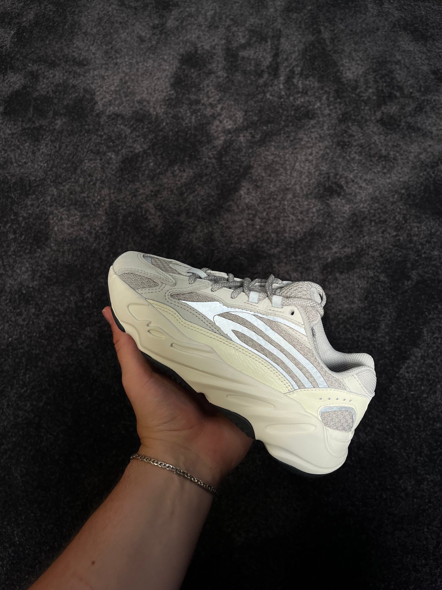 Yeezy Boost 700 "Static" - C
